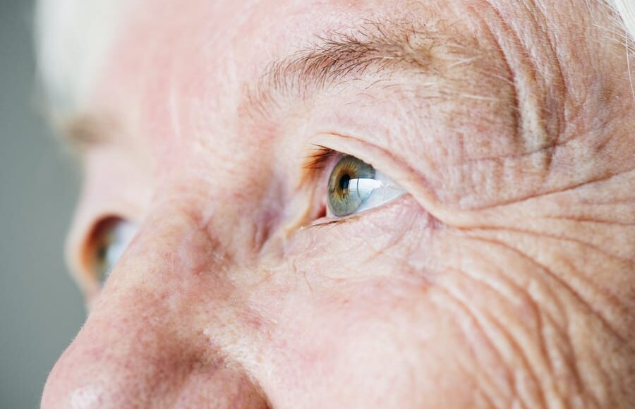 ¡Un Nuevo Avance en el Tratamiento de la Degeneración Macular Asociada a la Edad!